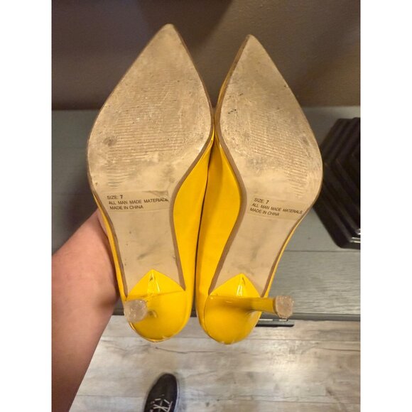 Charlotte Russe Pumps Yellow Patent Pointy Toe Womans 7 - Picture 6 of 8